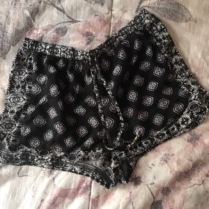 Pink republic juniors soft shorts gently worn!!!!!